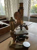 Mikroskop E. Leitz Wetzlar Nr. 12282 mit Holzkasten
