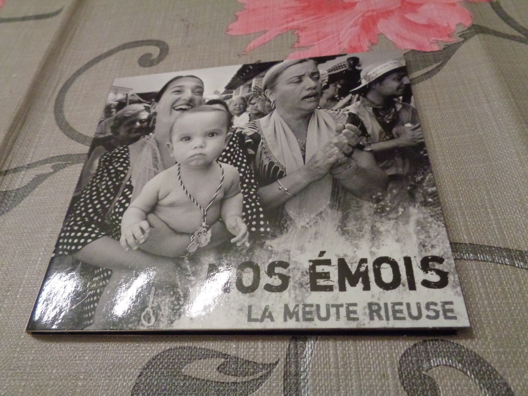 CD: Nos Émois - La Meute Rieuse CD – Usato da Olten venduto da Disc-Ausverkauf