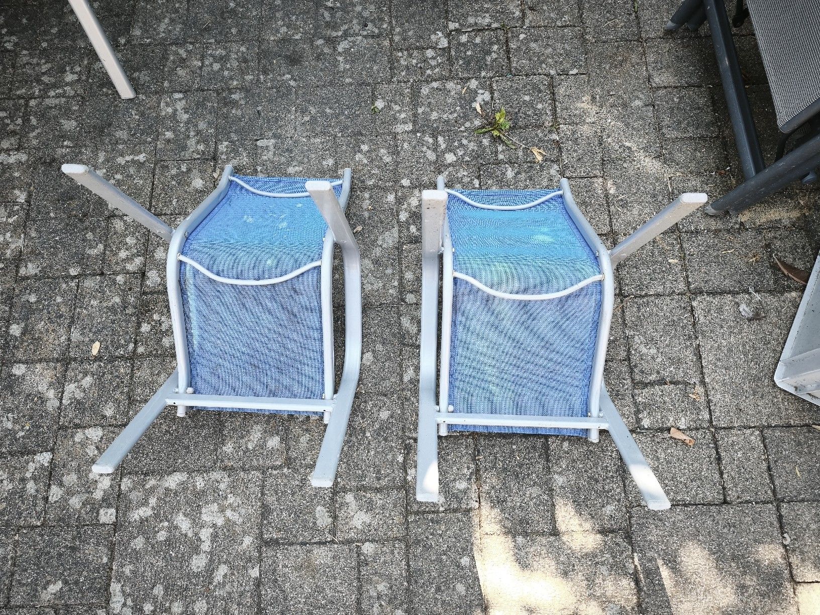 Chaises: 3 Kinderstügle für Garten oder Terrasse  – D'occasion à Gontenschwil par Jeepli1970 2