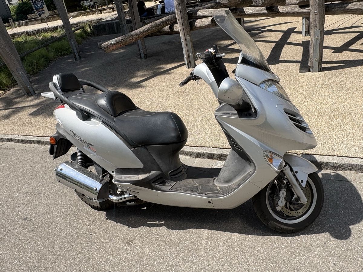 Kymco Scooters: KYMCO Grand Dink 250 – Gebraucht aus Basel von Rikardo_1979 4