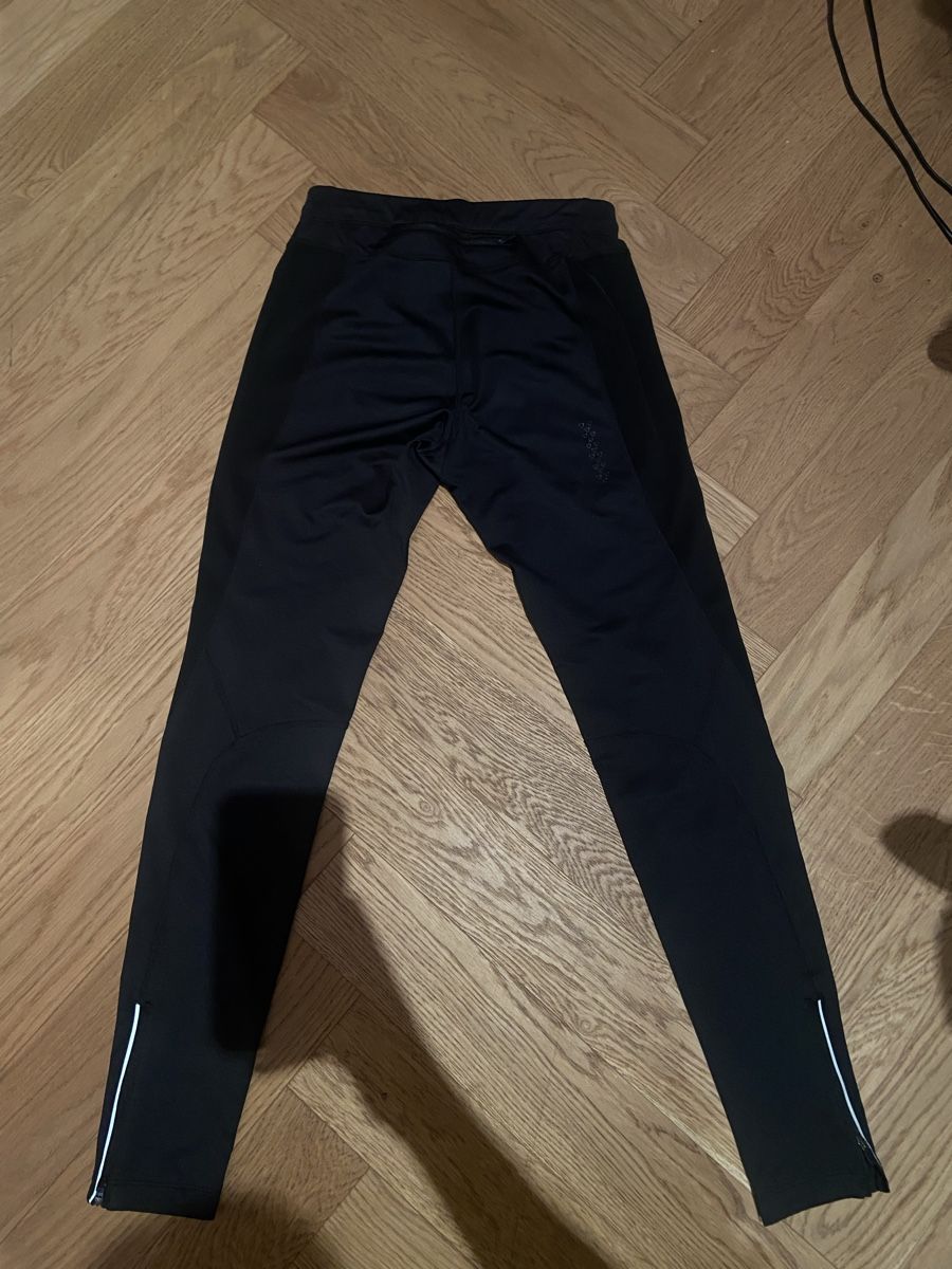 Asics Leggings: Asics Gore Windstopper Leggins Small schwarz – Usato da Winterthur venduto da mal_8f2x 4