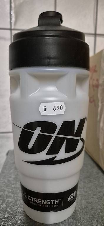 Contenitori & Simili: Shakebecher Schüttelbecher ON, Neuware, Stückpreis – Usato da Reitnau venduto da GuenstigUNDschnell