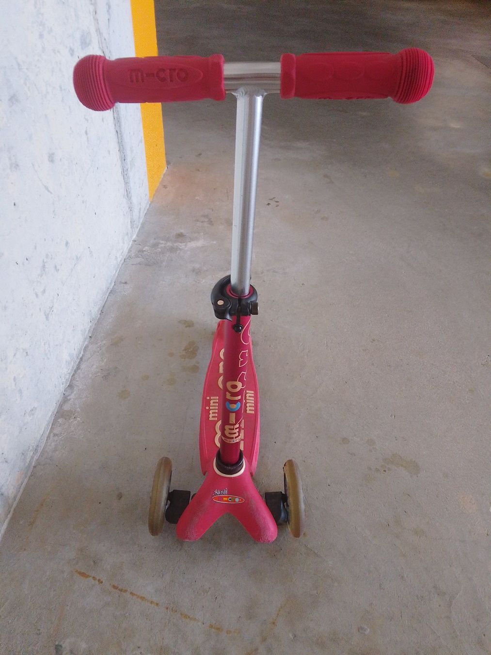 Micro Véhicules pour enfants: Trottinette Micro Mini Rose – D'occasion à Liebefeld par stefbey 1