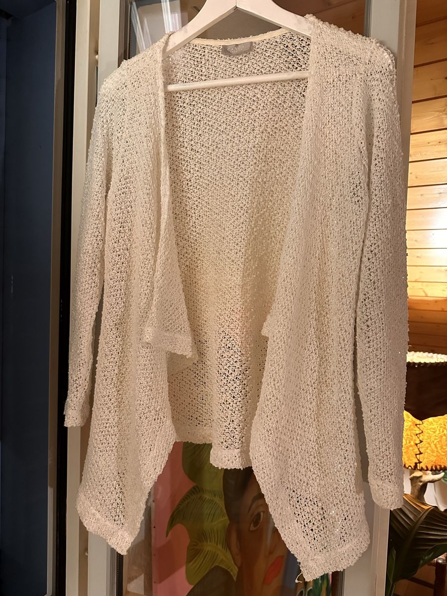 Altro in Moda donna: Cardigan Weiss Fallend – Difettoso da Zürich venduto da BettinaMarie2308