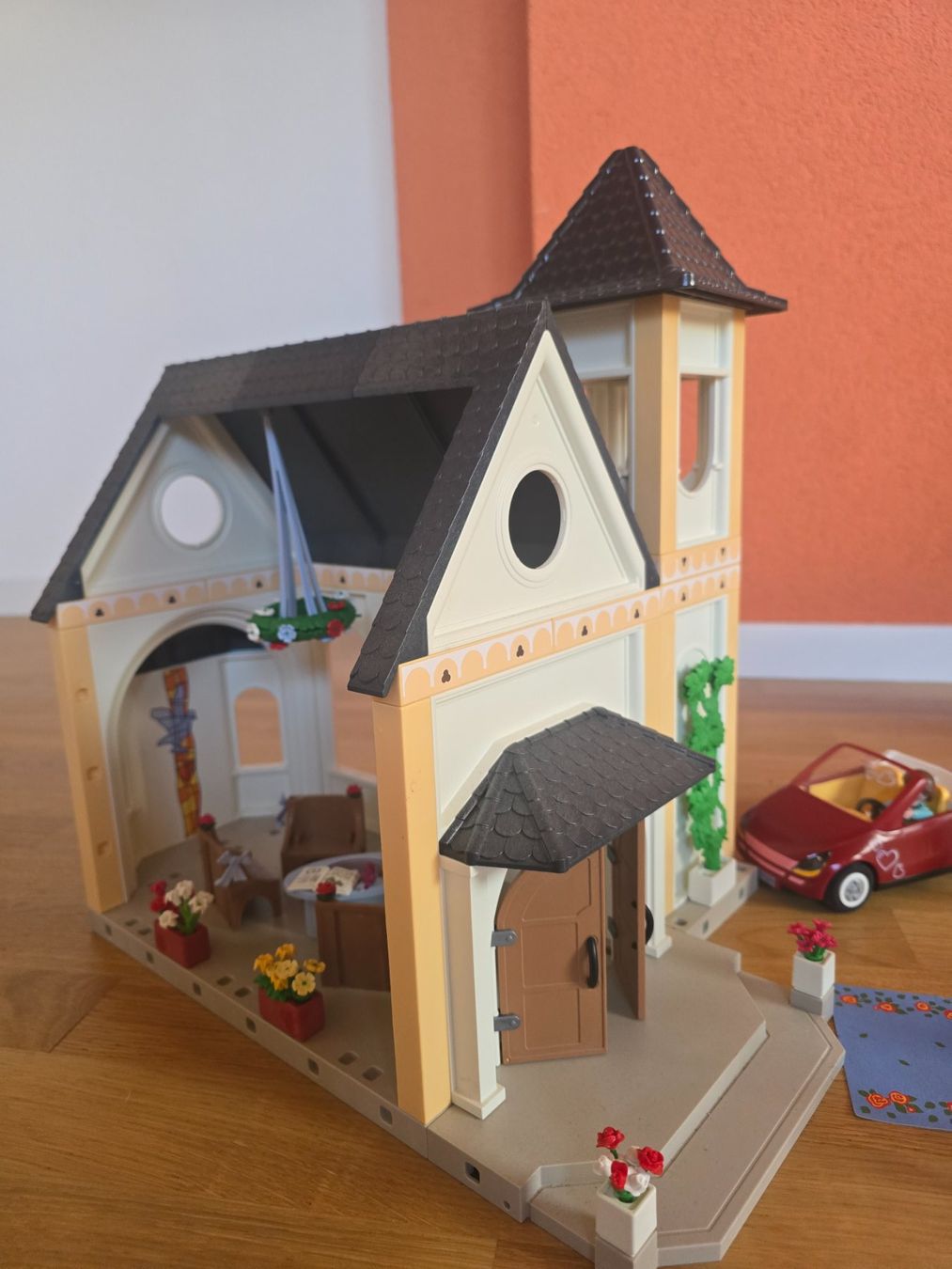 Playmobil Giocattoli: Playmobil Kirche mit Hochzeitspaar Starter Pack 71077 – Usato da Diepoldsau venduto da komando2 2