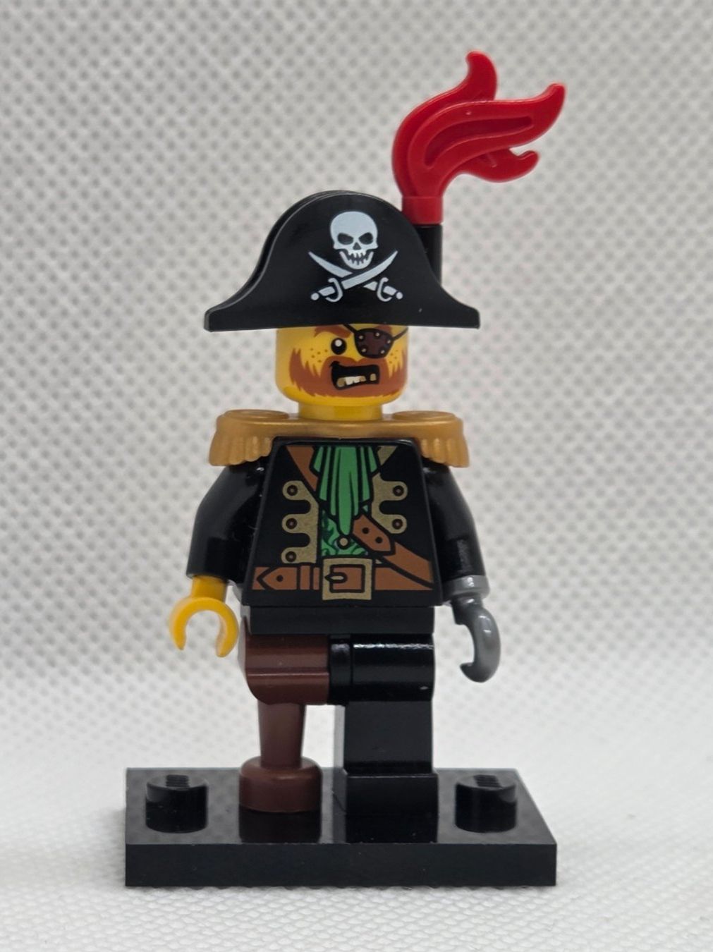 Lego Kit di costruzioni: LEGO Pirates pi148 Pirate Captain – Usato da Basadingen venduto da NekoBricks