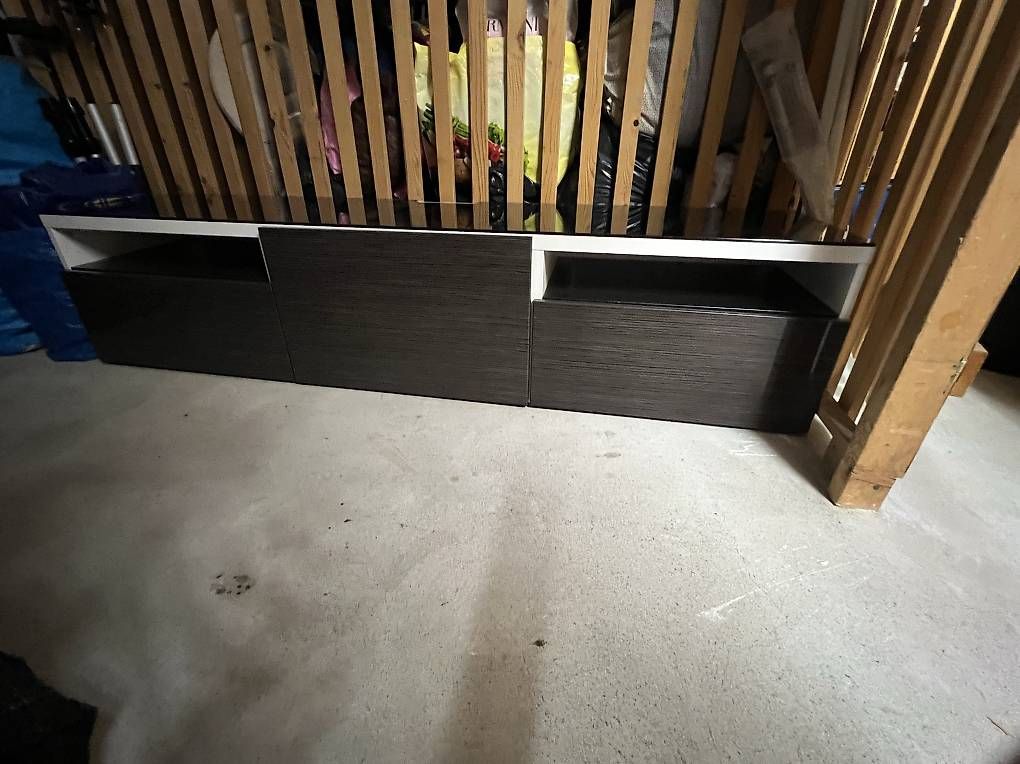 Ikea TV Möbel: TV- Möbel – Gebraucht aus Birmensdorf ZH von juhu11