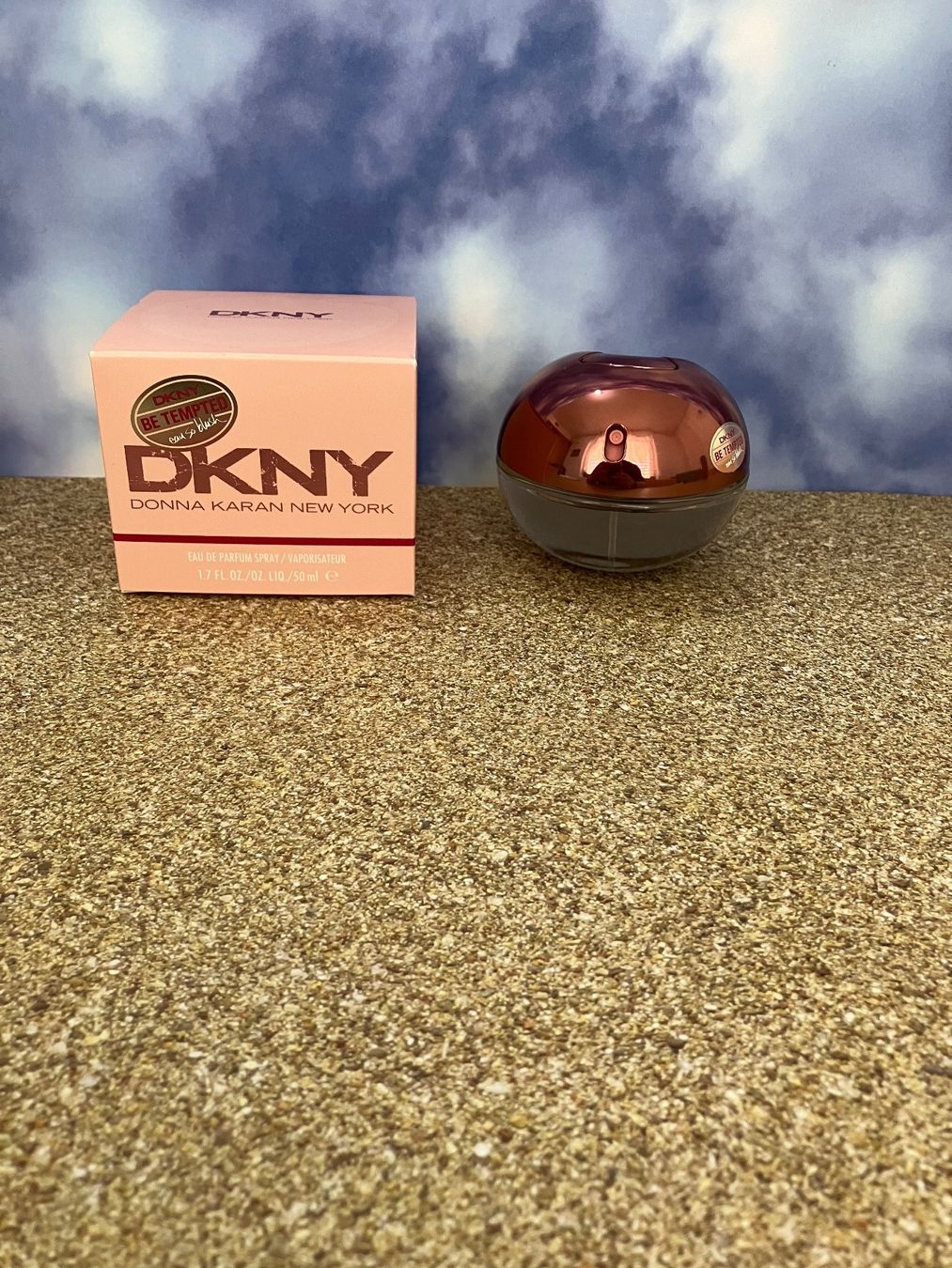 DKNY Profumi & Eau de Toilette: Be Tempted Donna Karan New York 50ml – Nuovo (secondo la descrizione) da Läufelfingen venduto da Rubine