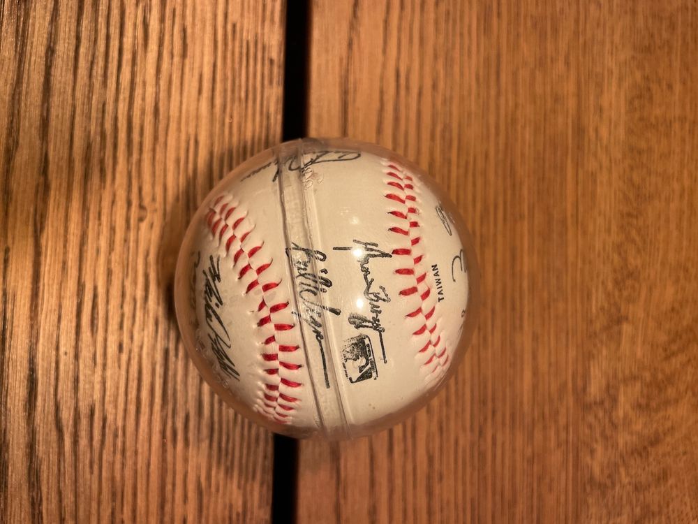 Baseball mit Unterschriften Kaufen auf Ricardo