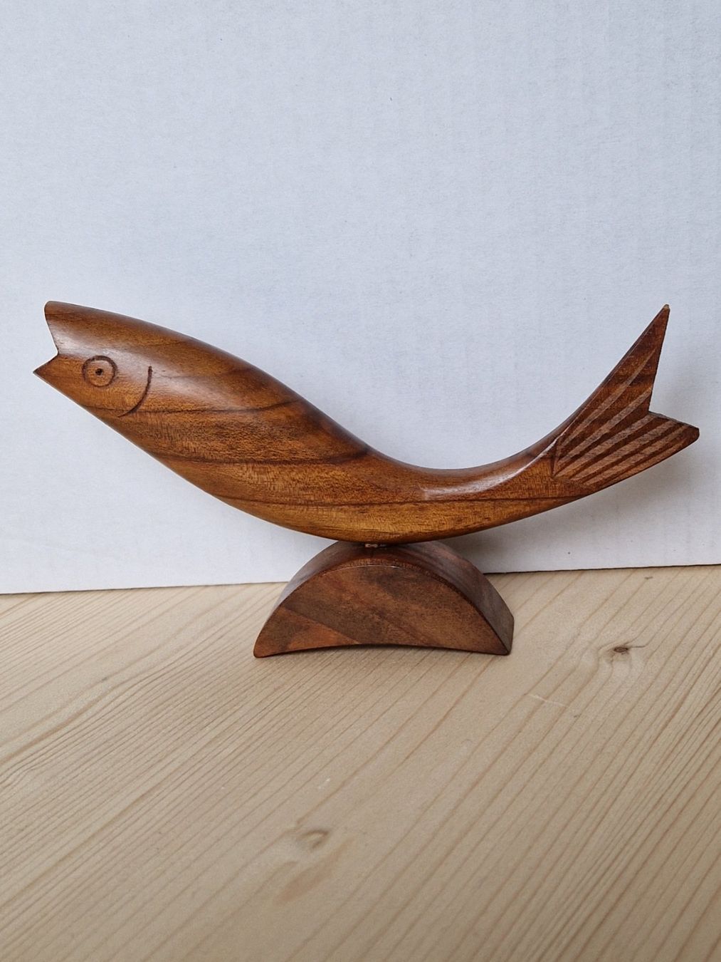 Sculture & Statue: Holzfisch geschnitzt – Usato da Münchenbuchsee venduto da Aare22