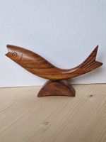 Holzfisch geschnitzt