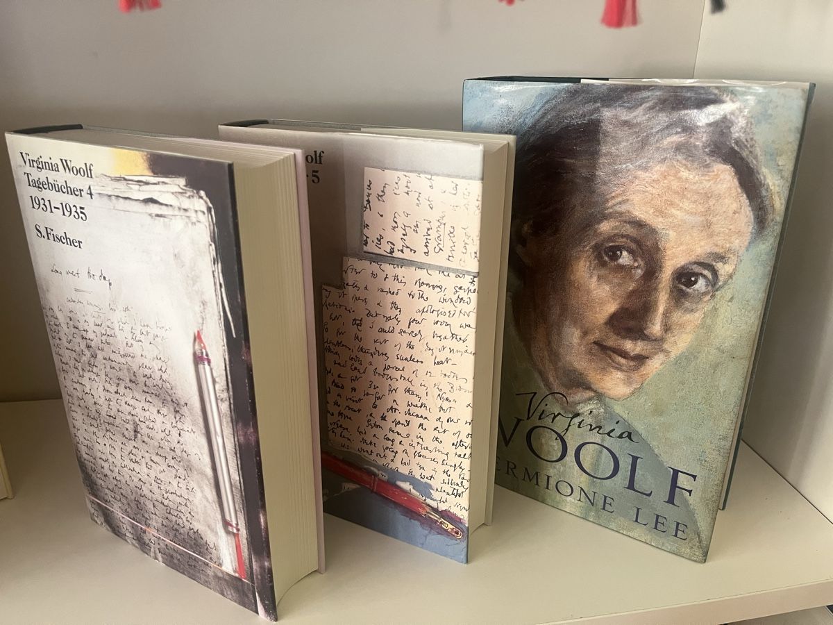 Bücher: Virginia Woolf Tagebücher und Biografie – Gebraucht aus Zürich von Nel19 2