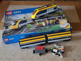 Train LEGO City 60197 avec boîte inclus