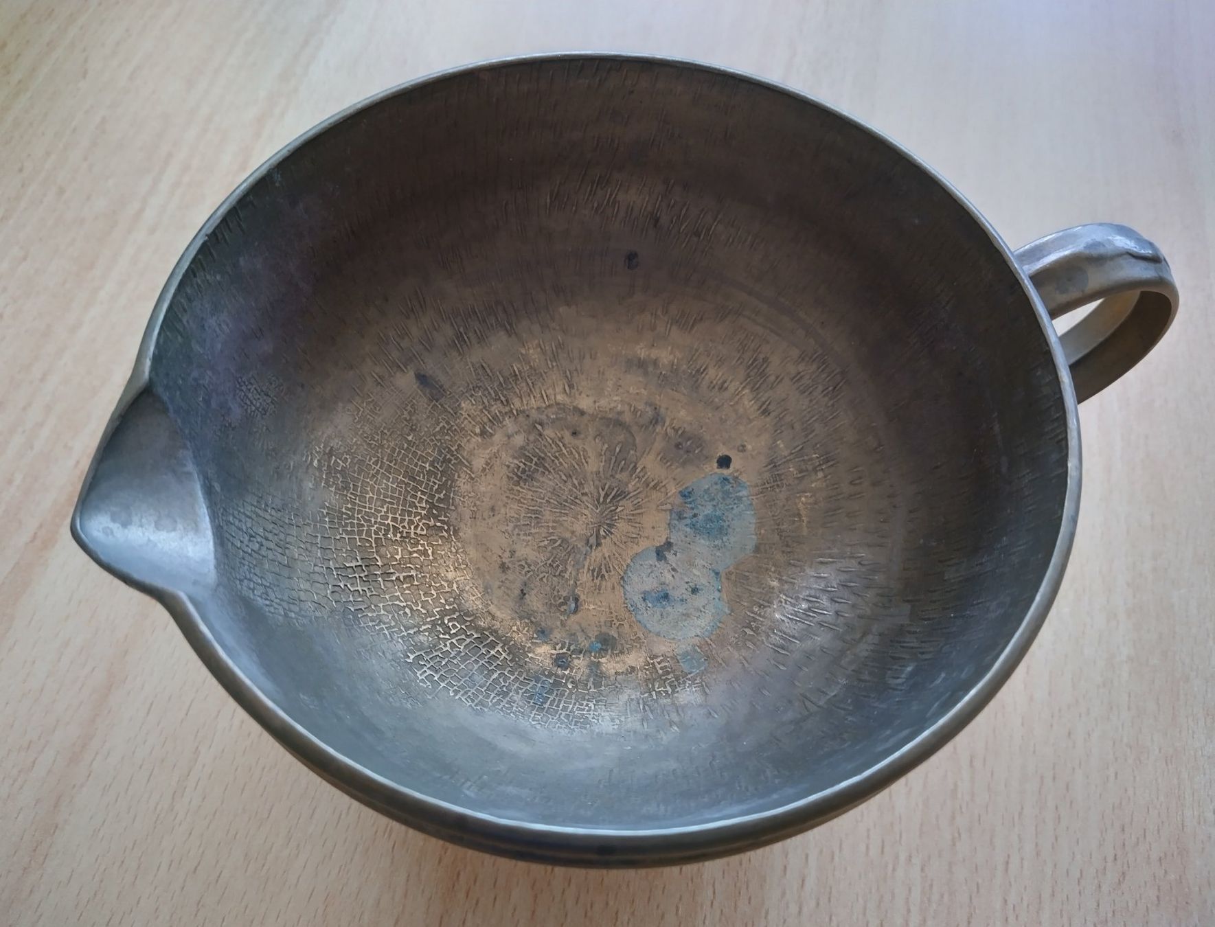 Ciotole: Antike Sauciere / Giess-Schale aus Messing – Usato da Jona venduto da Argus36 2
