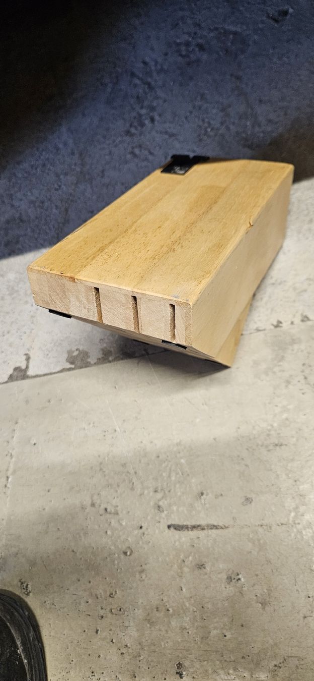 Jysk Supporti a parete: Messerblock aus Holz, – Usato da Baar venduto da Vel...Baar45 2