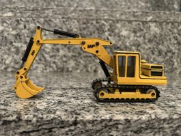 MF Raupenbagger, 1:50 , NZG