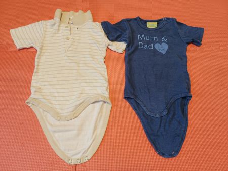 Baby 2x Kurzarm Body Gr 74 Set