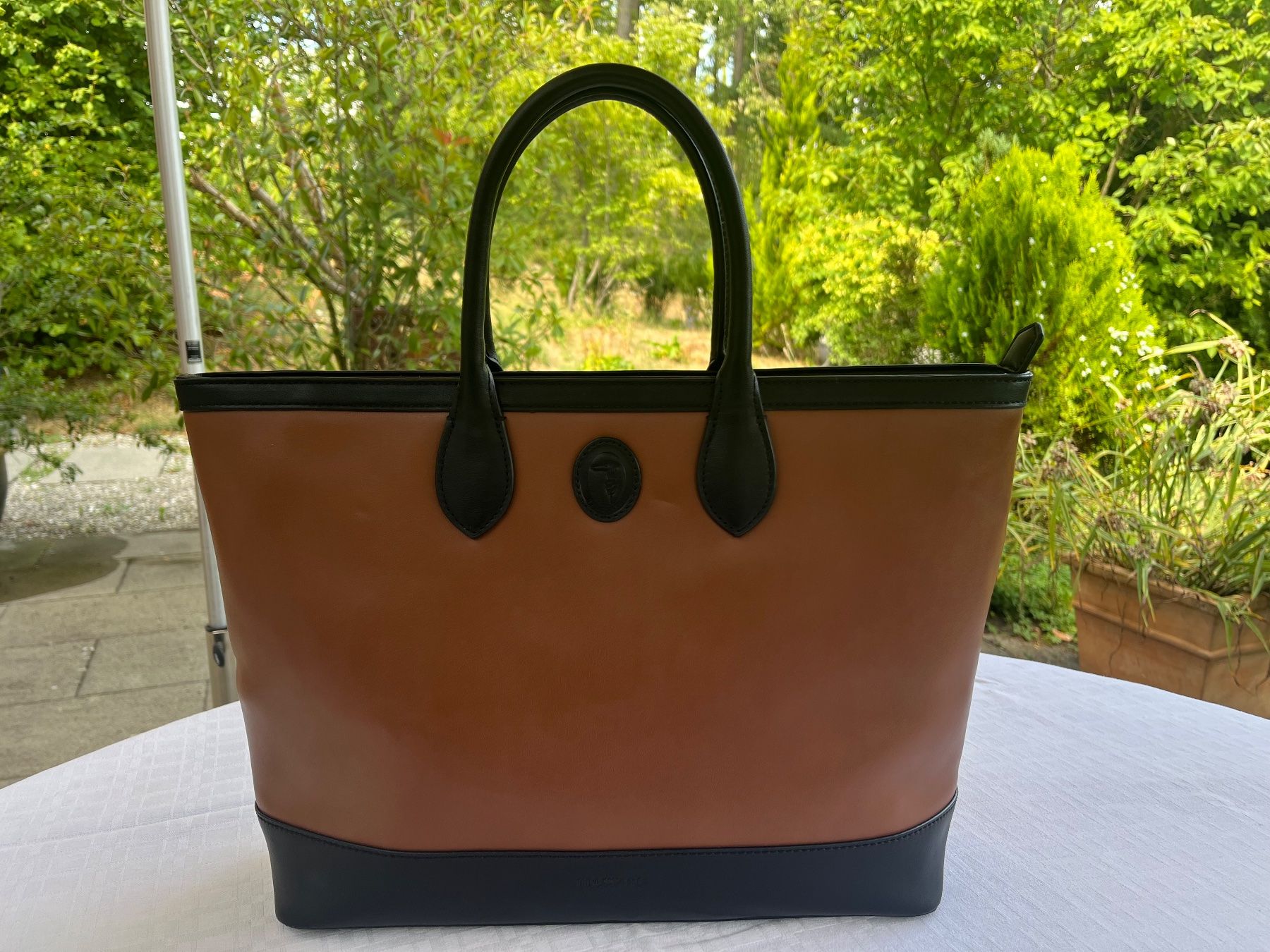 Trussardi Taschen für Damen: Trussardi Leder Shopper Braun – Gebraucht aus Bözberg von sojana