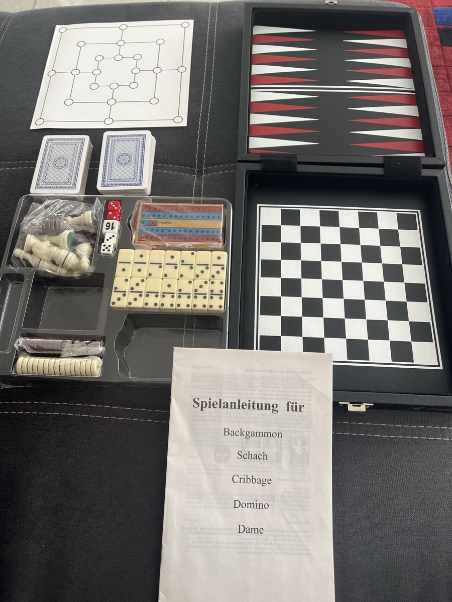Jeux: Spielbox ZKB Backgammon , Schach, usw. – Neuf (Voir description) à Bassersdorf par Rosa667