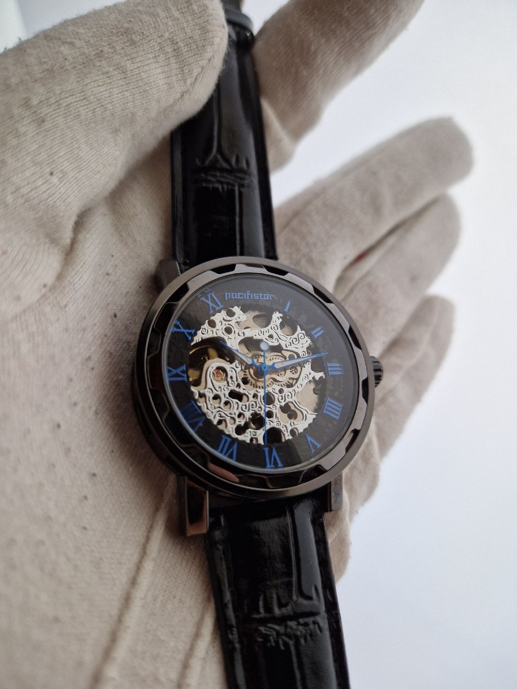 Orologi: Armbanduhr Handaufzug – Usato da Dotzigen venduto da H-1994 1