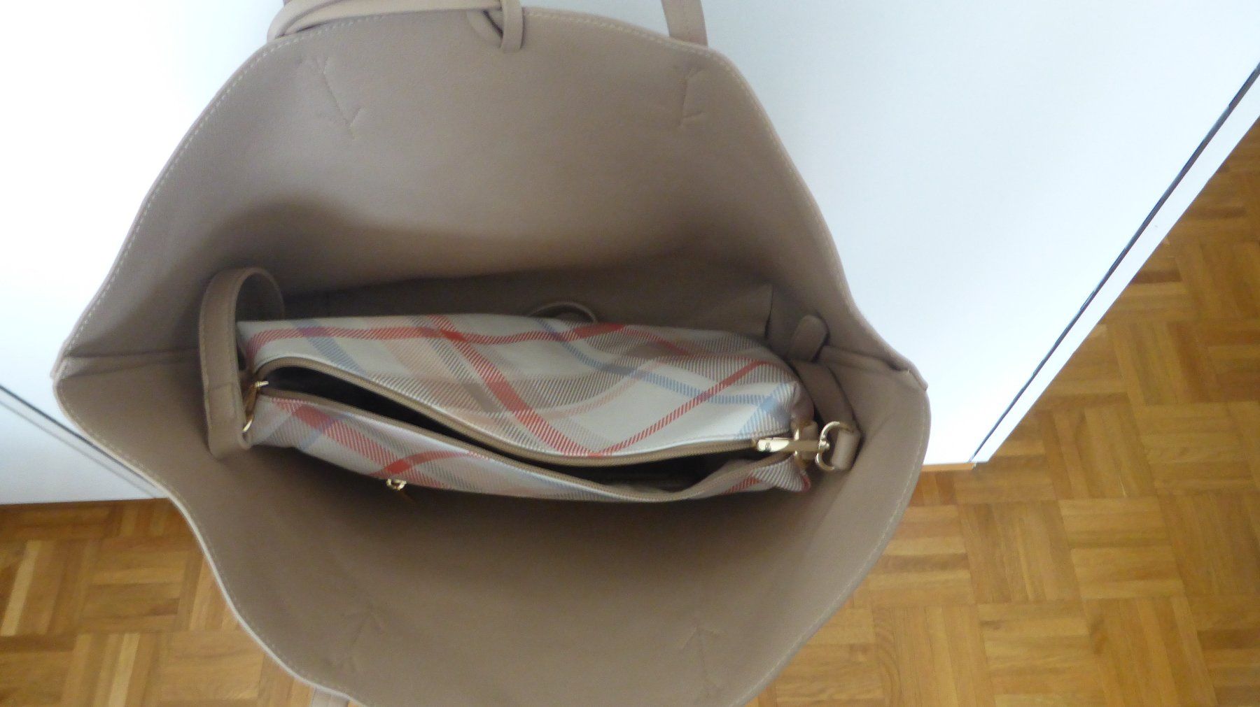 Borse da donna: Sac à carreaux et pochette – Usato da Genève venduto da LucieA01 3