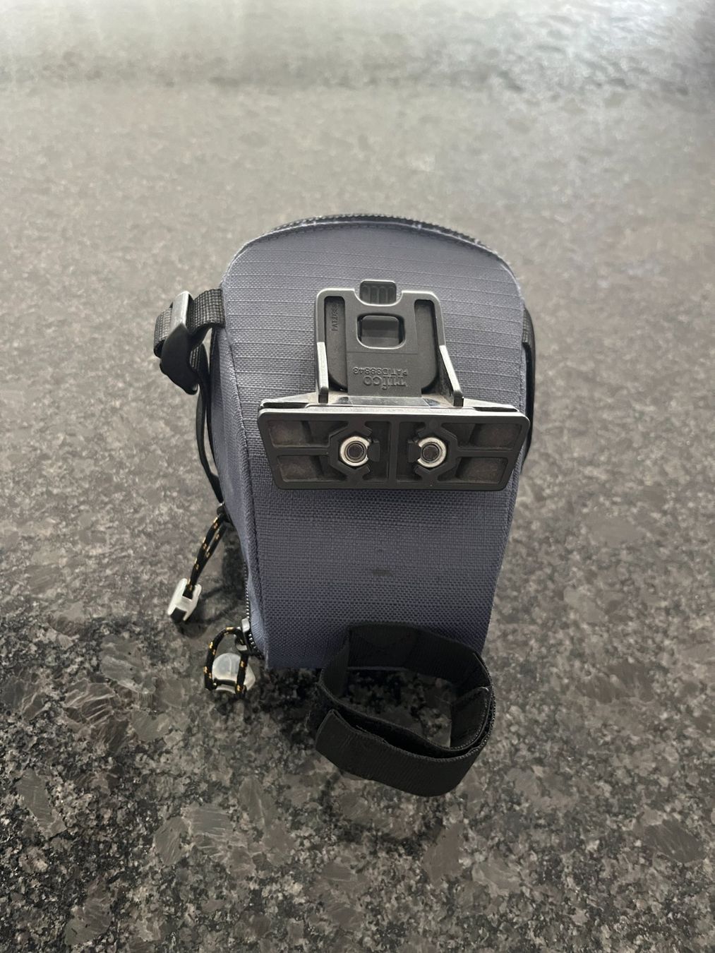 Ersatzteile: Satteltasche Deuter mit Sattelhalterung – Gebraucht aus Rubigen von Markus_45 3