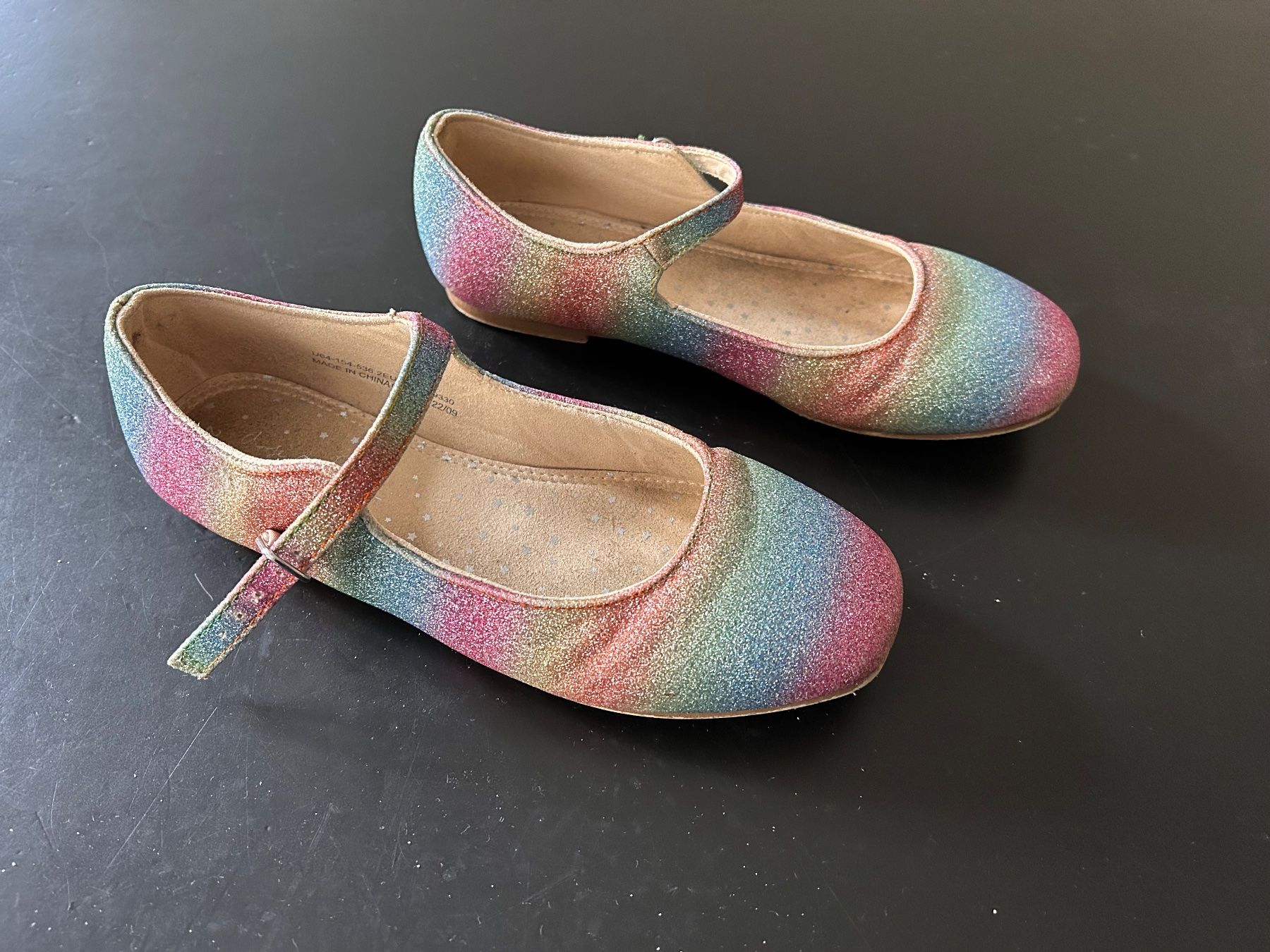 Scarpe per ragazze: Glitzer Schuhe, Regenbogenfarben, Gr. 34.5 – Usato da Zürich venduto da jules0511 1