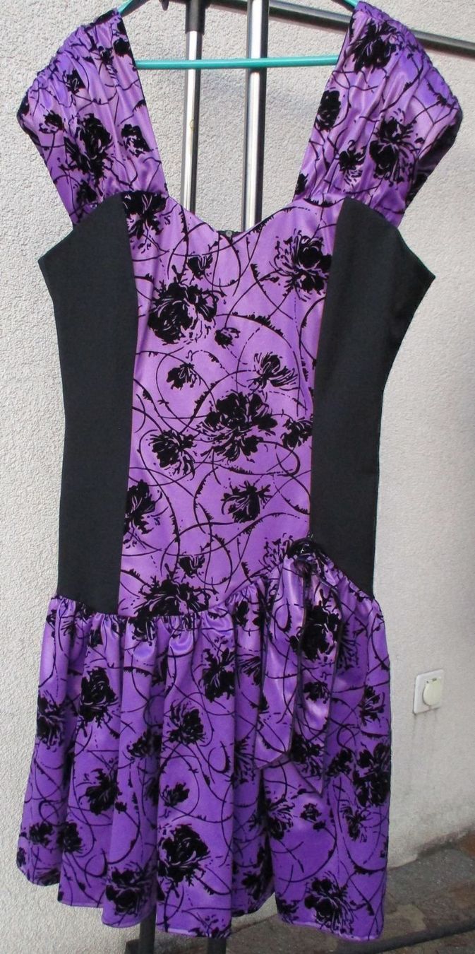 Vestiti: Super schönes Cocktail Kleid – Nuovo (secondo la descrizione) da Flumenthal venduto da novbra