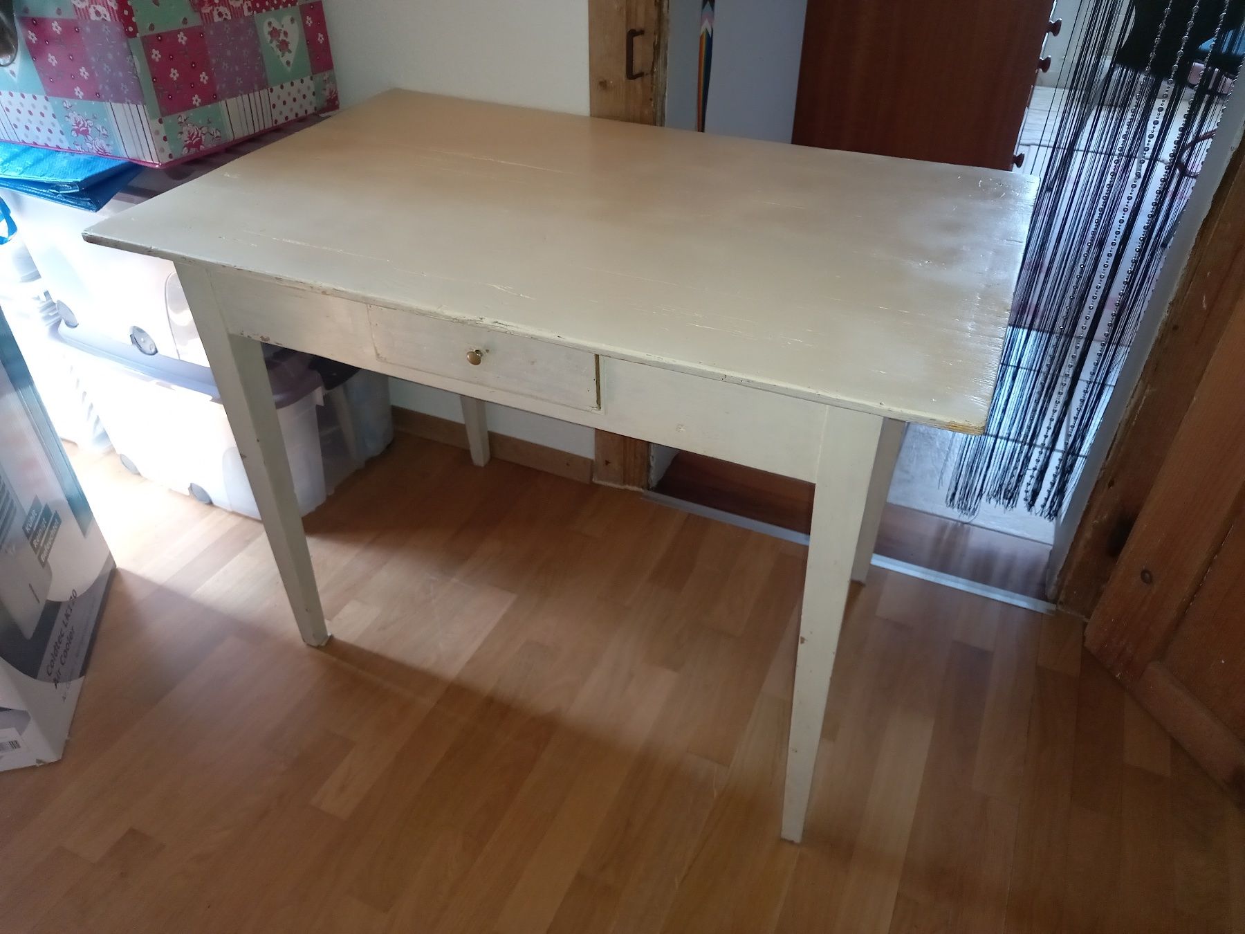 Scrivanie: Gebrauchter Tisch, Shabby Chic, stabil, weiss gestrichen – Usato da Staad SG venduto da jla_78qj 2