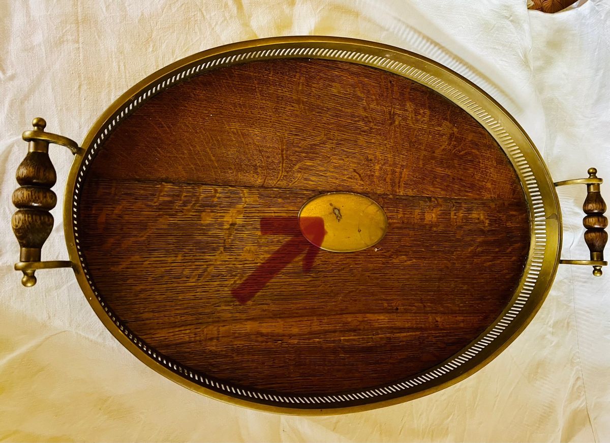 Articoli in legno: Serviertablett aus Holz und Messing – Usato da Biezwil venduto da Manuschka 6
