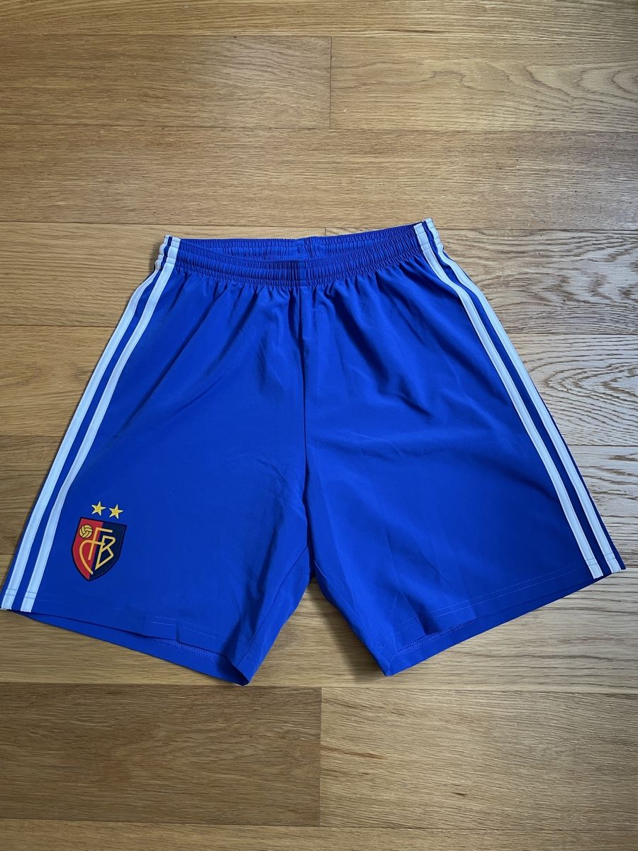 Pantaloni: FC Basel Shorts Grösse S (neu) – Nuovo e nell'imballaggio originale da Bottmingen venduto da oskarsgm
