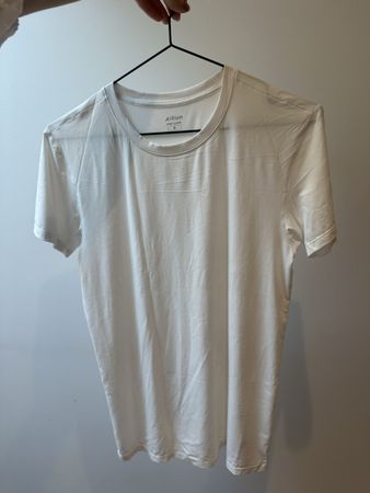 UNIQLO AIRism T-Shirt white size M short sleeve
