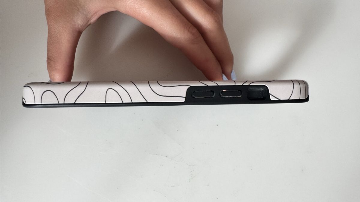Cover & Protezioni schermo: Burga Hülle IPhone 15 Pro – Usato da Wattwil venduto da chi_11o 2