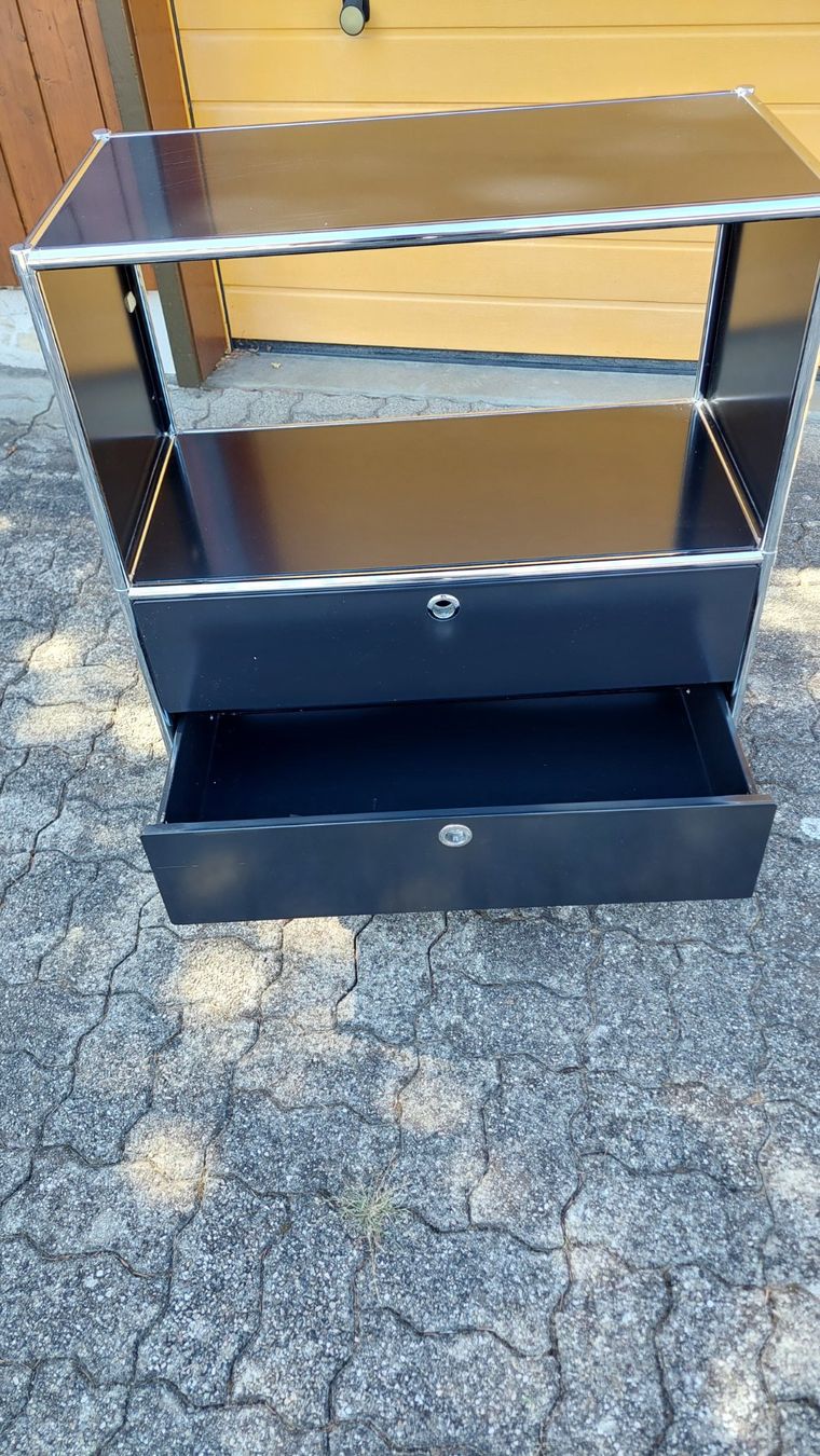 System4 Cassettiere: Metall Kommode Quadro System 4 auf Räder – Usato da Böckten venduto da Jurassicjp 1