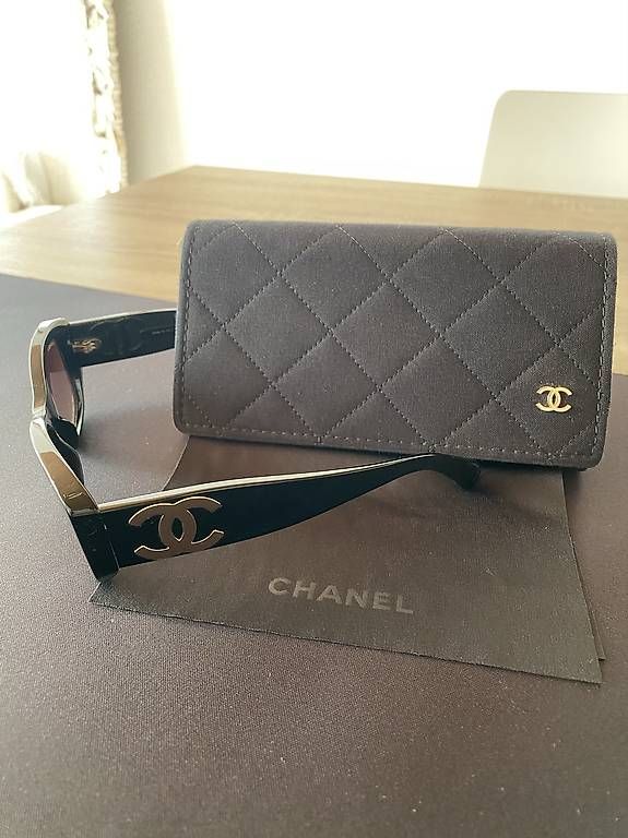 Lunettes & Verres: CHANEL Sonnenbrille schwarz  – Neuf avec emballage d'origine à Solothurn par nev_7qmh 2