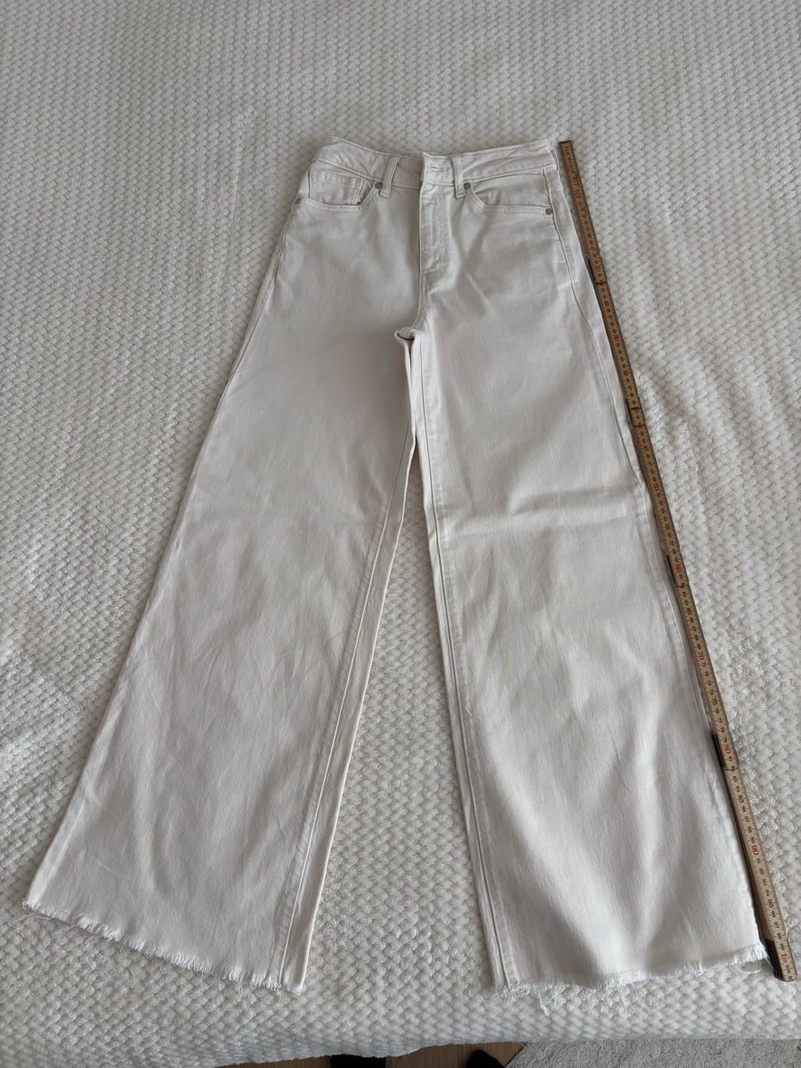 Mango Jeans: Mango Wide Leg Jeans weiss/offwhite Gr. 34 – Usato da Tübach venduto da AldinaHuskic