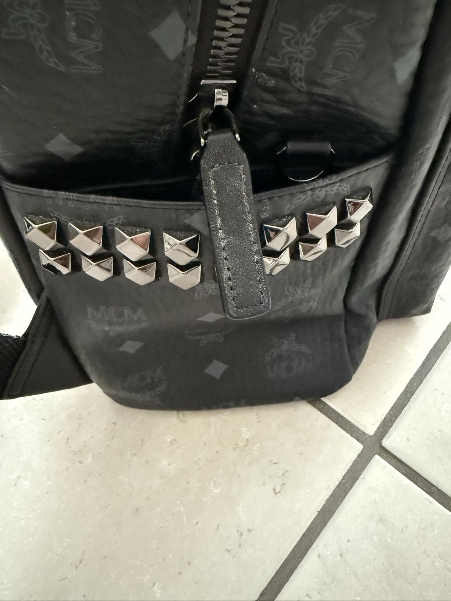 Mcm Zaini: MCM Rucksack schwarz Gr. M 100% original – Nuovo (secondo la descrizione) da Greifensee venduto da Tschappala 4