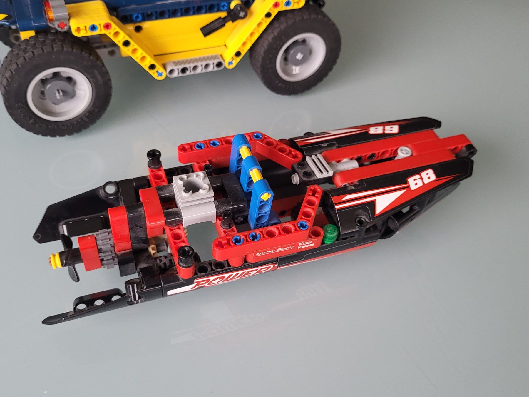 Lego Jouets: Lego Technic Gabelstapler & Schnellboot – D'occasion à Oberburg par sensetal 6