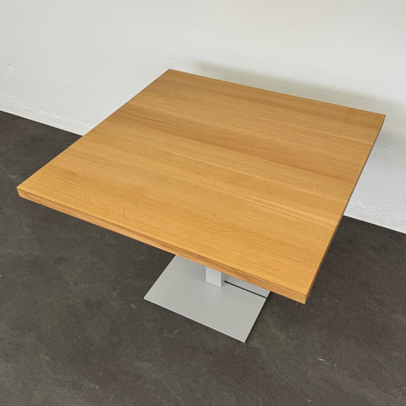 Tavoli: Zoom Tix Sitzungstisch 1000x1000mm – Usato da Schönenwerd venduto da mcofficeshop 2