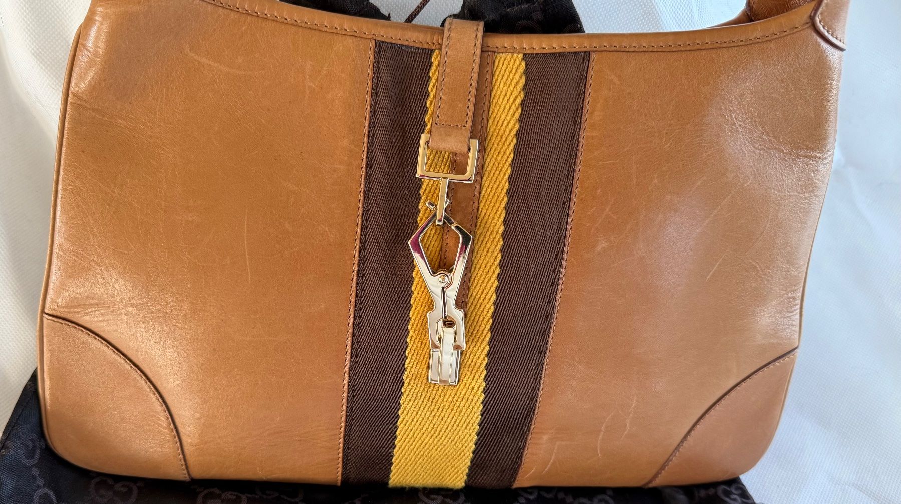 Gucci Altro in  Abbigliamento & Accessori: Sac GUCCI en cuir camel – Usato da Vernier venduto da ley_yqh9 6