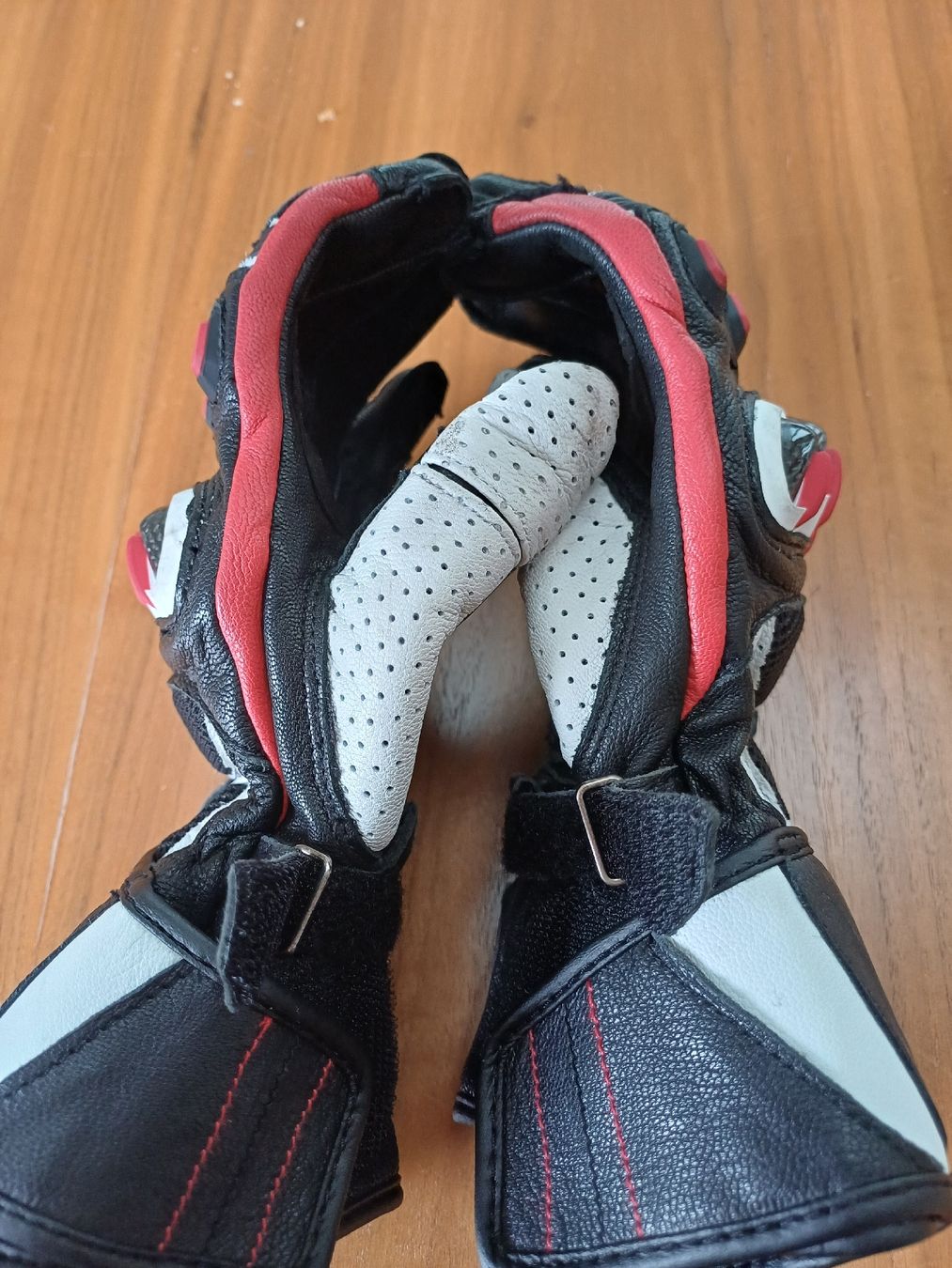 FLM Guanti & manicotti: Motorradhandschuhe FLM Leder Grösse 7 EU gebraucht – Usato da Herbligen venduto da adr_yr2m 1