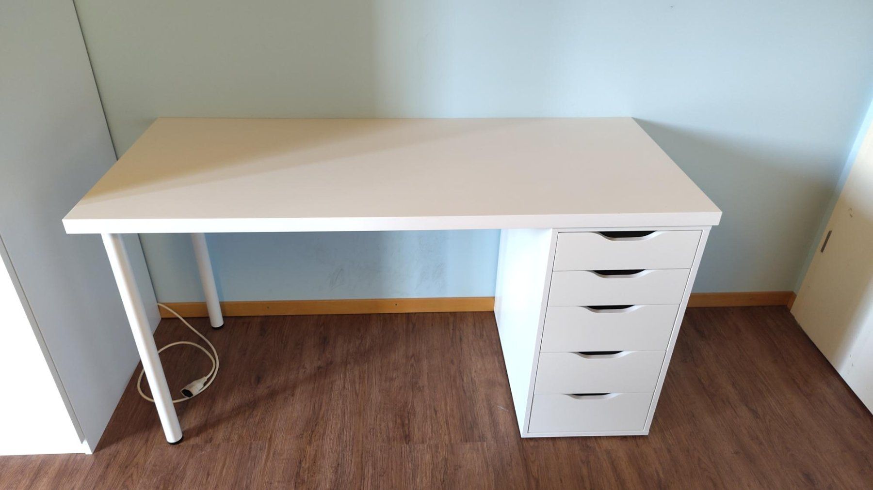 Ikea Bureaux: Schreibtisch – D'occasion à Teufenthal AG par nik_z9fn