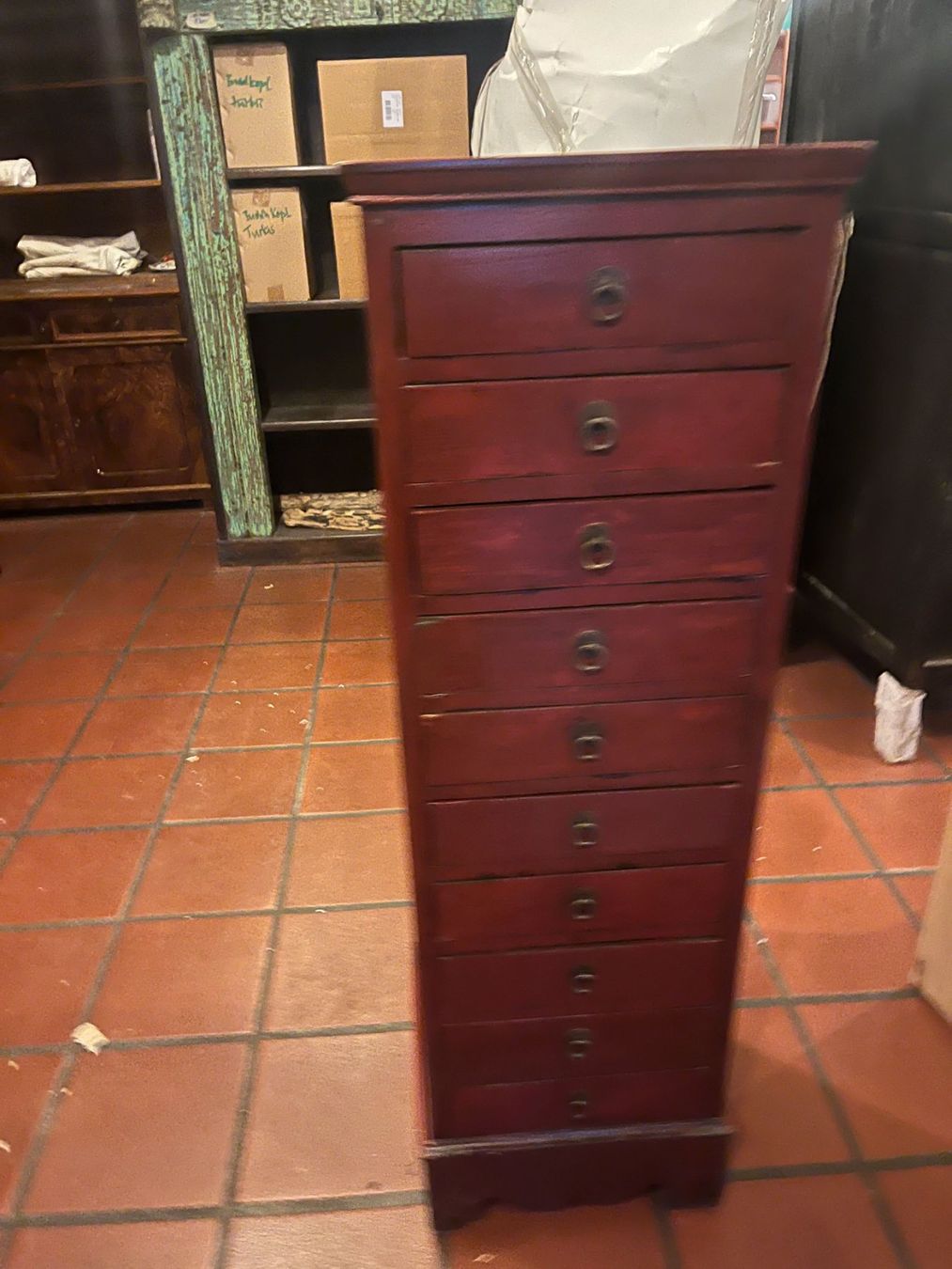 Cassettiere: Hoher Schubladenschrank rot – Nuovo (secondo la descrizione) da Cham venduto da mjg1901 1