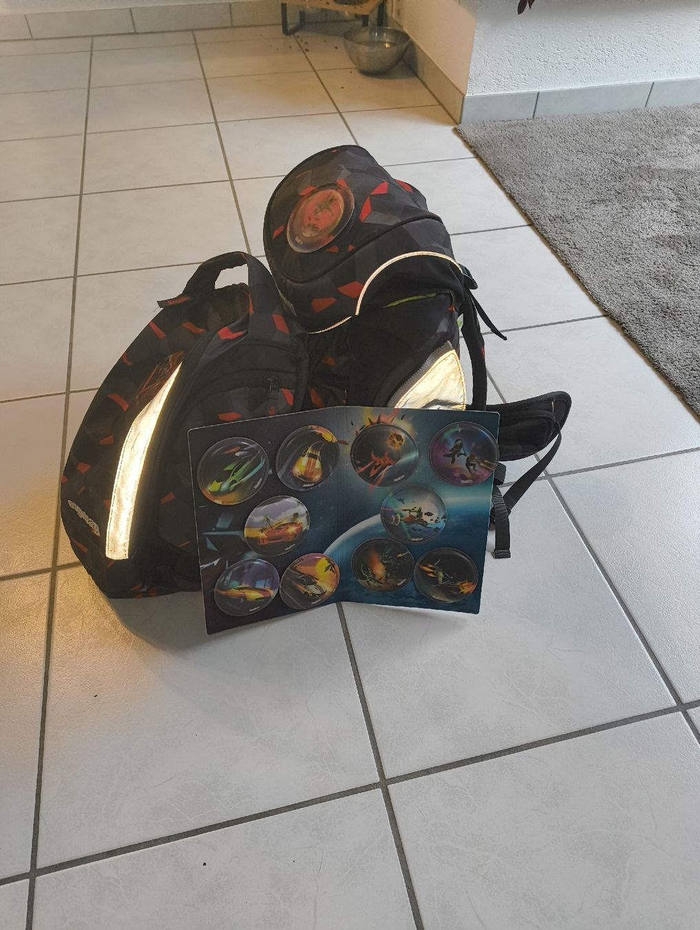 Ergobag Borse & Zaini: Ergobag Schulranzen mit tollen Sujet, gebrauchter Zustand! ? – Usato da Flüh venduto da Preisjongleur 4