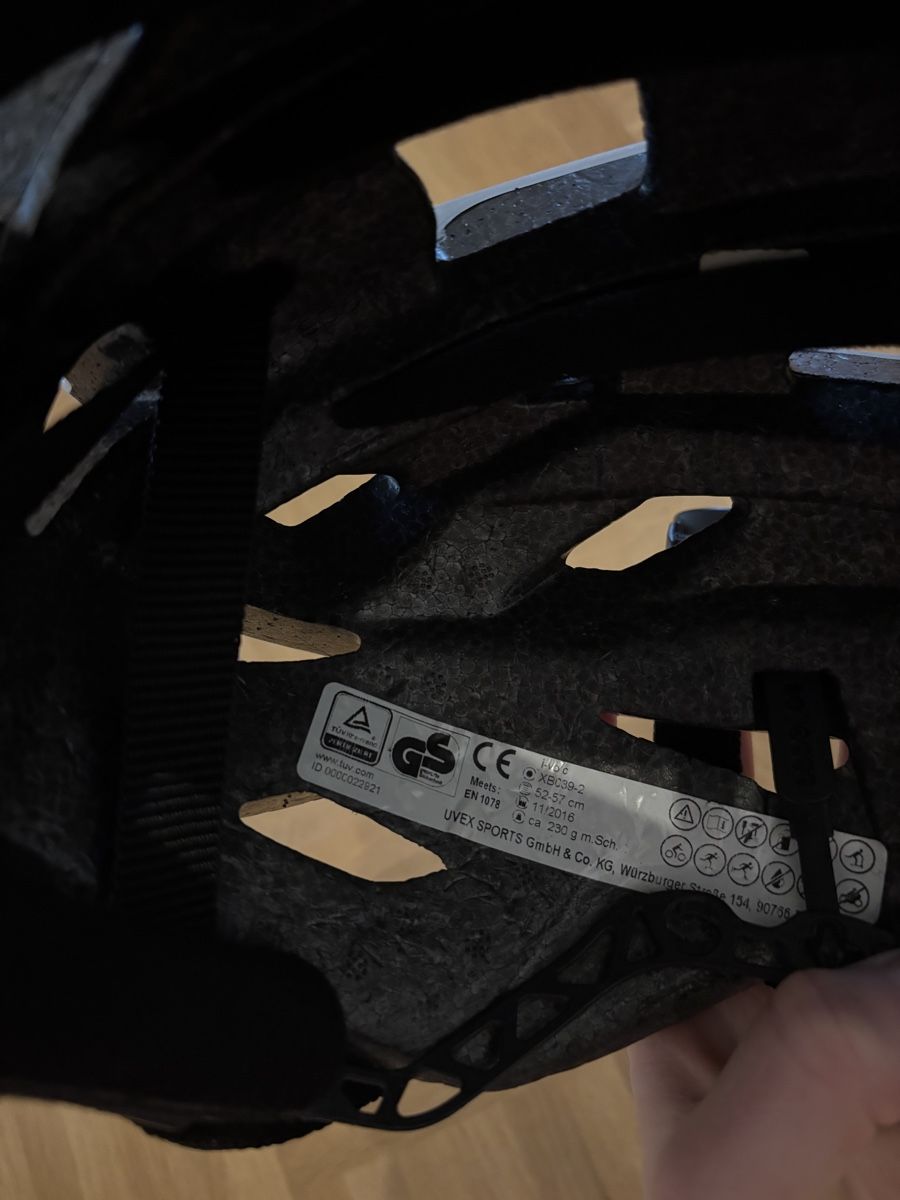 Uvex Casques: Fahrradhelm / Velohelm – D'occasion à Basel par rebecca_b 2