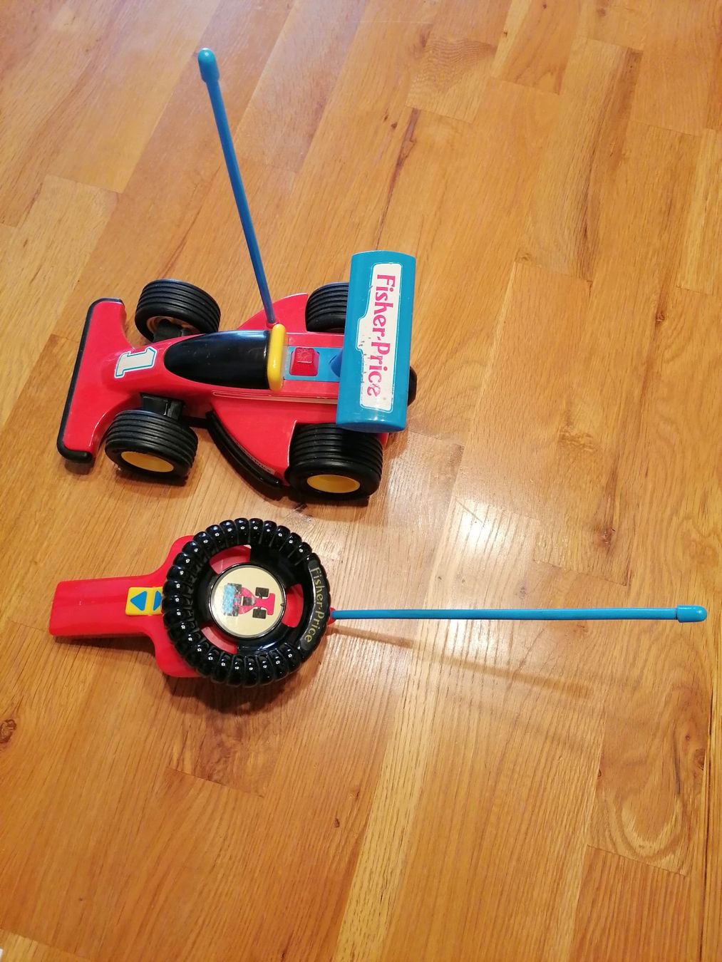 Fisher-Price Giocattoli: Fisher Price Rennwagen – Usato da Wiezikon b.Sirnach venduto da Amen 1