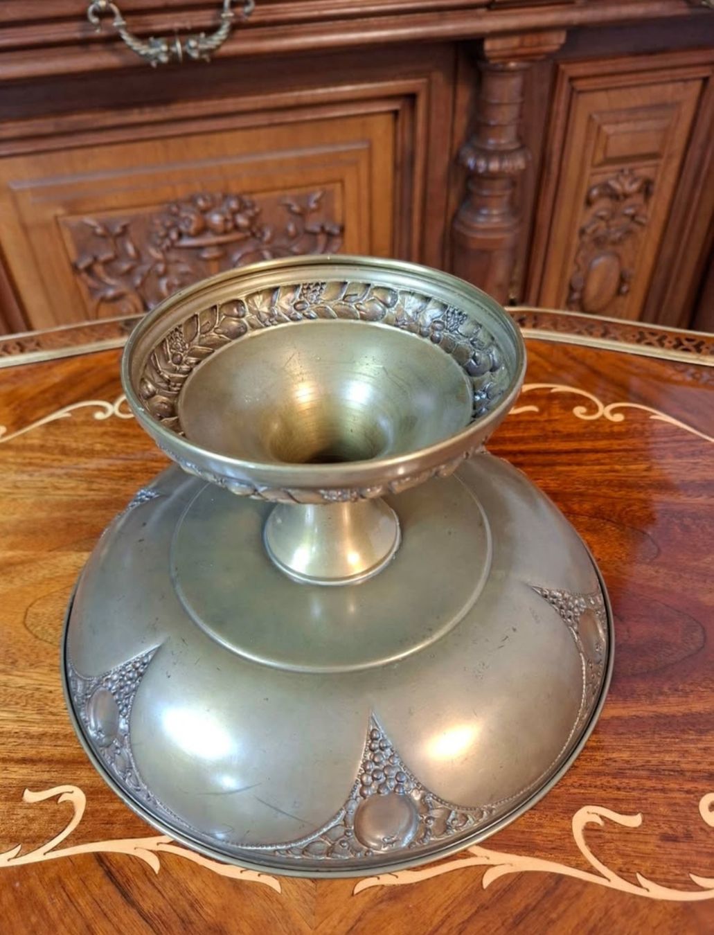 Piatti di portata: Antike Bronze Messing Schale auf Fuss Prunkschale – Usato da Steffisburg venduto da ZeitReise_ 2