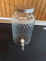 Wasserkrug Getränkespender Glas mit Zapfhahn