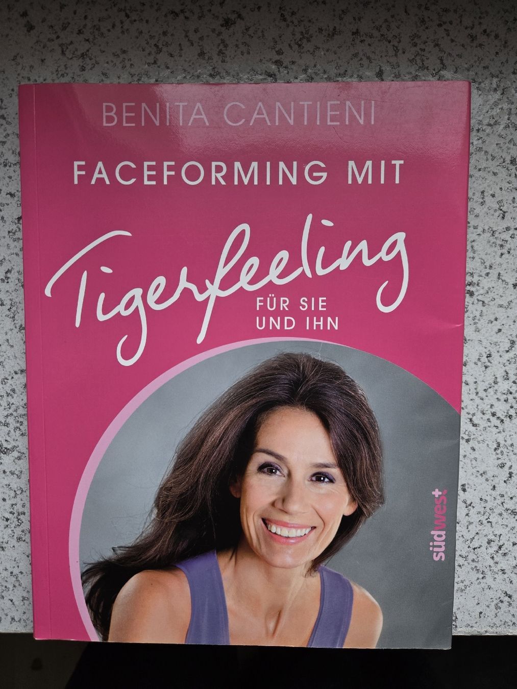 Bücher: faceforming – Gebraucht aus Montet (Broye) von CandiceD