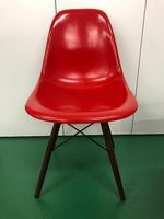 Eames side chair - Crimson Red